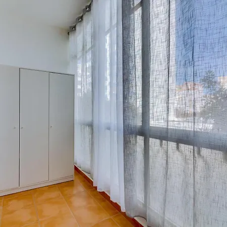 Al - Beachside Hideaway Apartment Quarteira