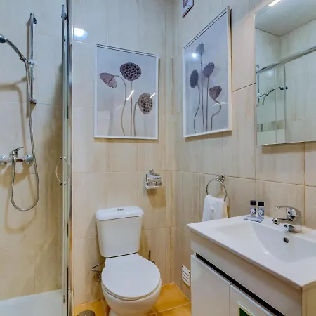 Al - Beachside Hideaway